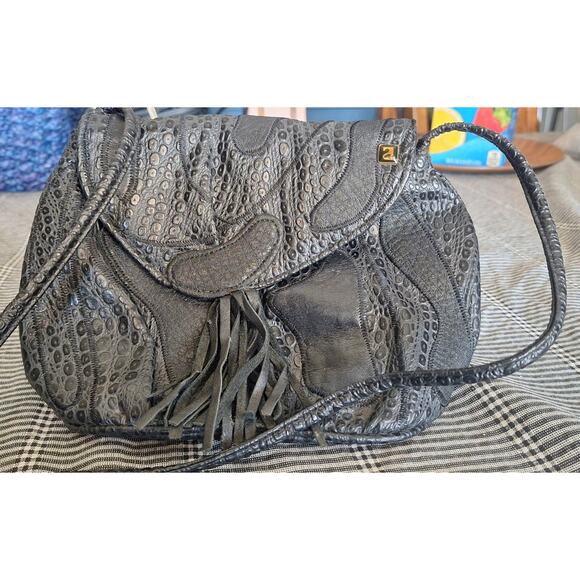 80s NAS Alentino- black tassel shoulder bag excellent vintage condition! 8" x 7" - Picture 2 of 8